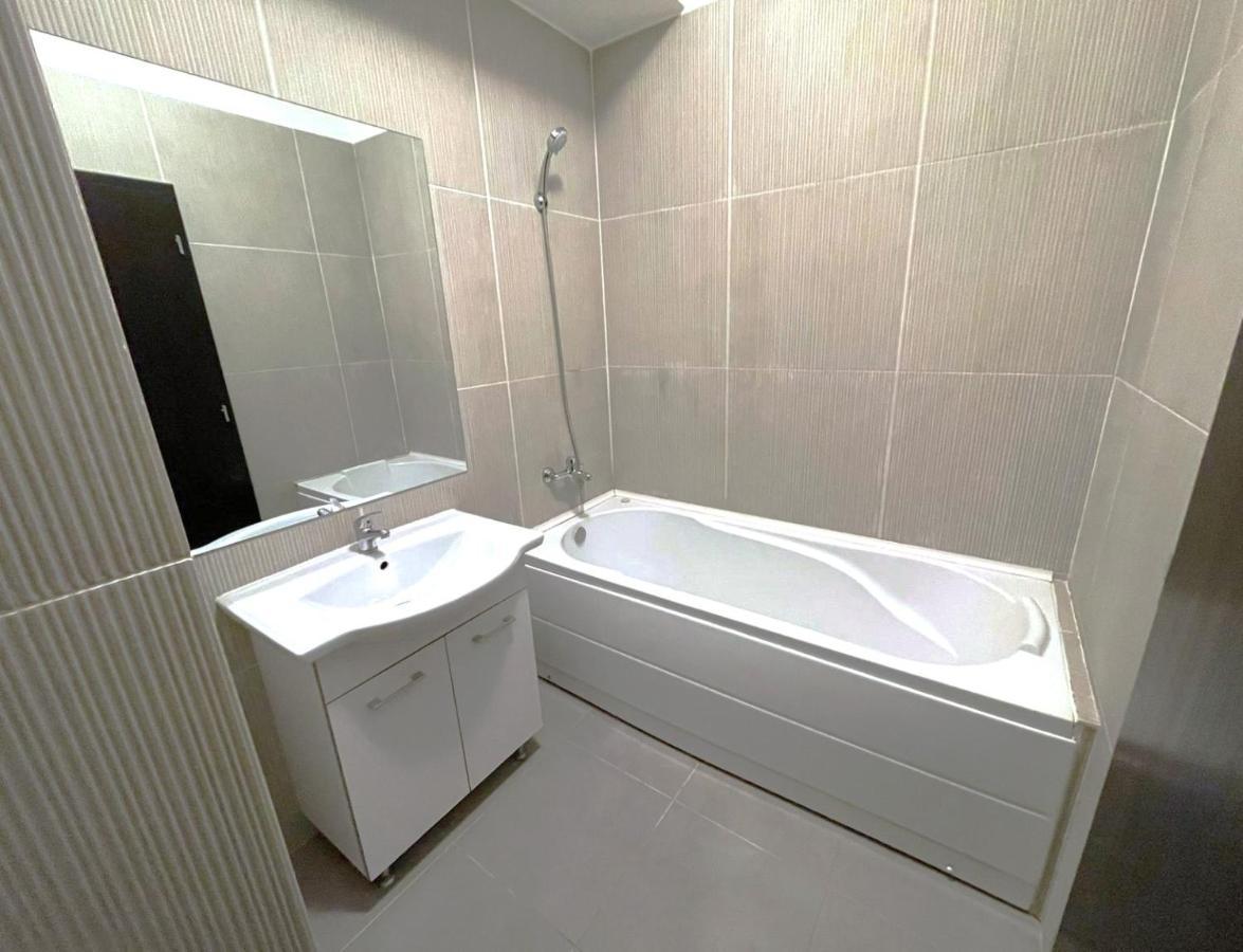 Taste Of Iasi - Two Room Apartment - Central - Sunset Touch Екстер'єр фото