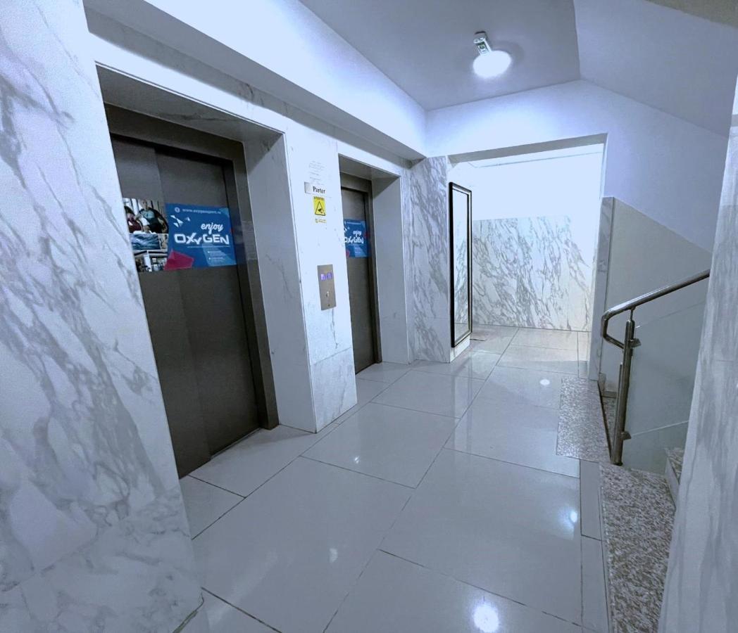 Taste Of Iasi - Two Room Apartment - Central - Sunset Touch Екстер'єр фото